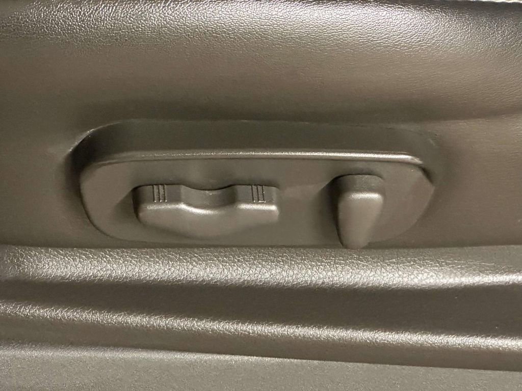 Used 2018 Nissan Frontier PRO-4X w/ Pro-4x Luxury Package image 14