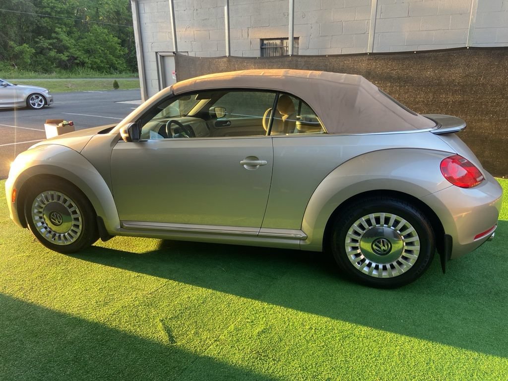 Used 2013 Volkswagen Beetle 2.5 FWD image 9