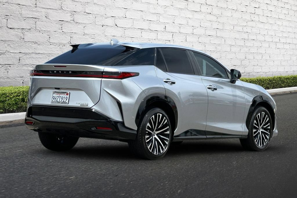 Used 2023 Lexus RZ 450e Premium w/ Cold Area Package AWD/4WD image 4