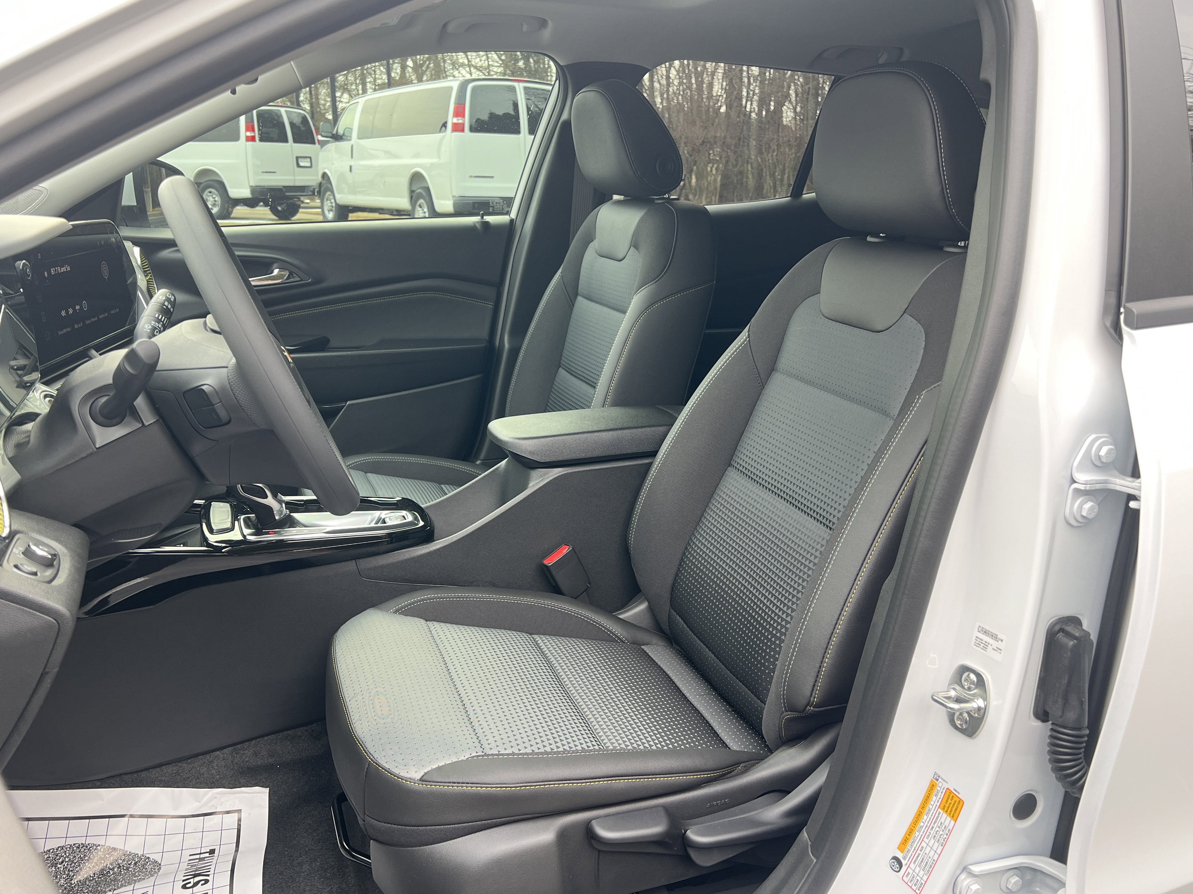 New 2026 Chevrolet Trax LT w/ Sunroof Package image 16