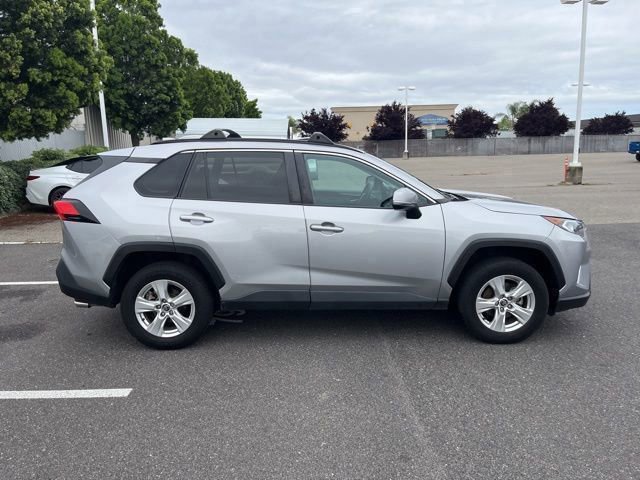 Used 2021 Toyota RAV4 XLE w/ XLE Grade Weather Package AWD/4WD image 4