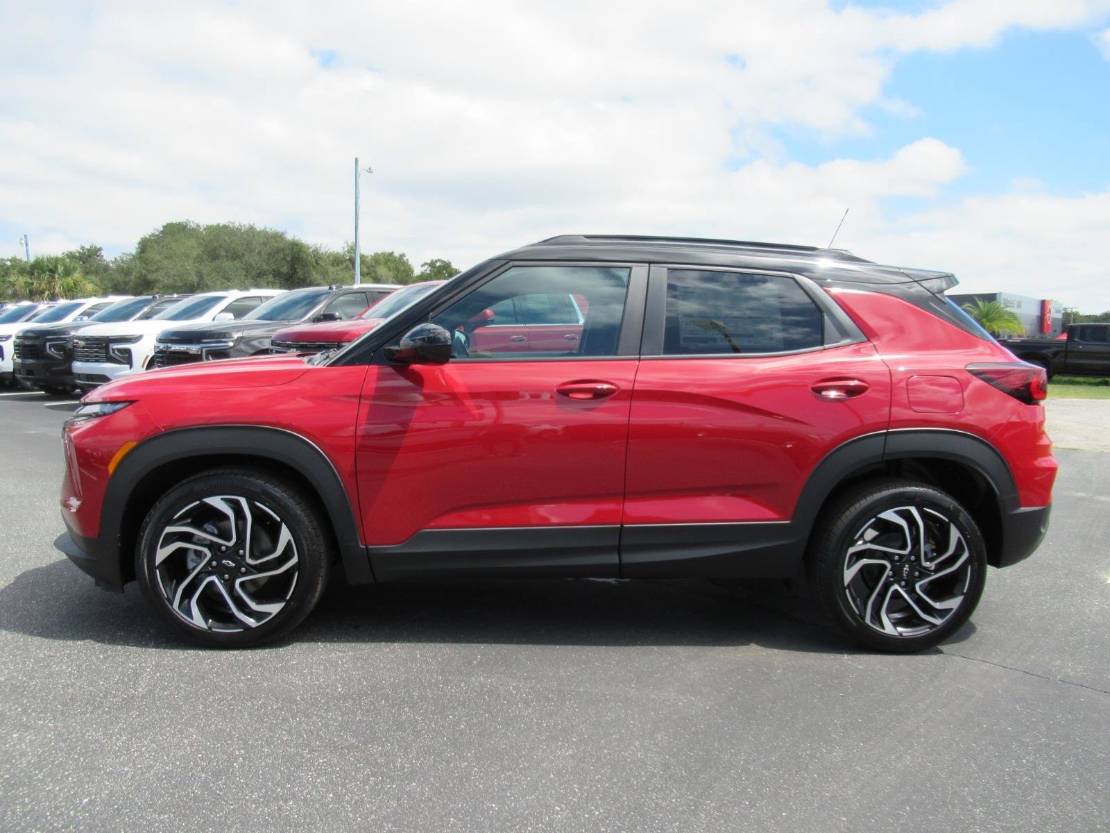 New 2026 Chevrolet TrailBlazer RS w/ Driver Confidence Package FWD image 2