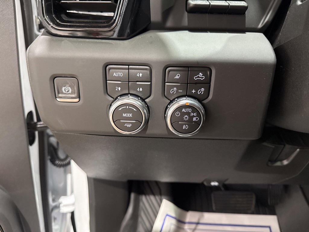 New 2026 GMC Sierra 3500 AT4 w/ AT4 Premium Plus Package image 24