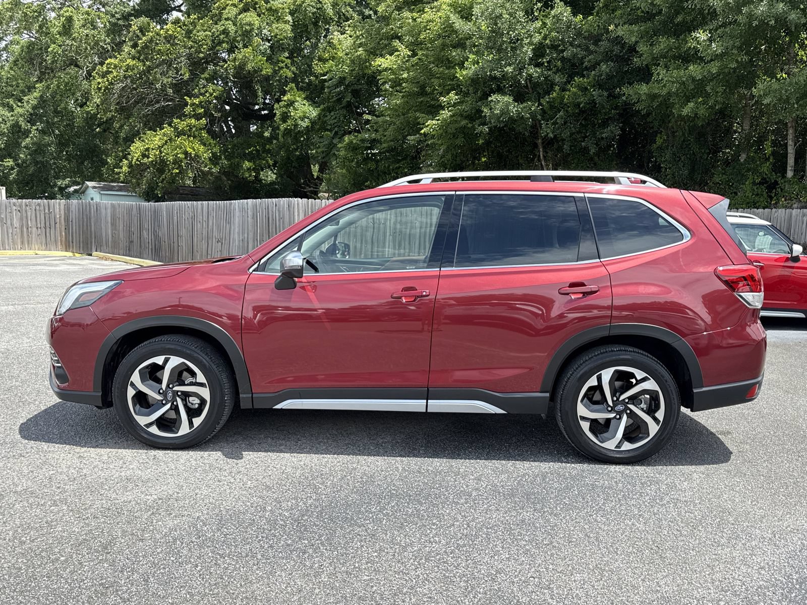 Used 2023 Subaru Forester Touring AWD/4WD image 2