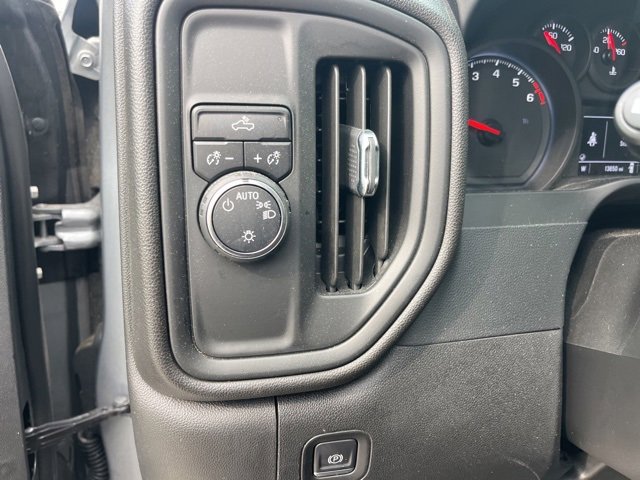 Used 2024 Chevrolet Silverado 1500 Custom image 14