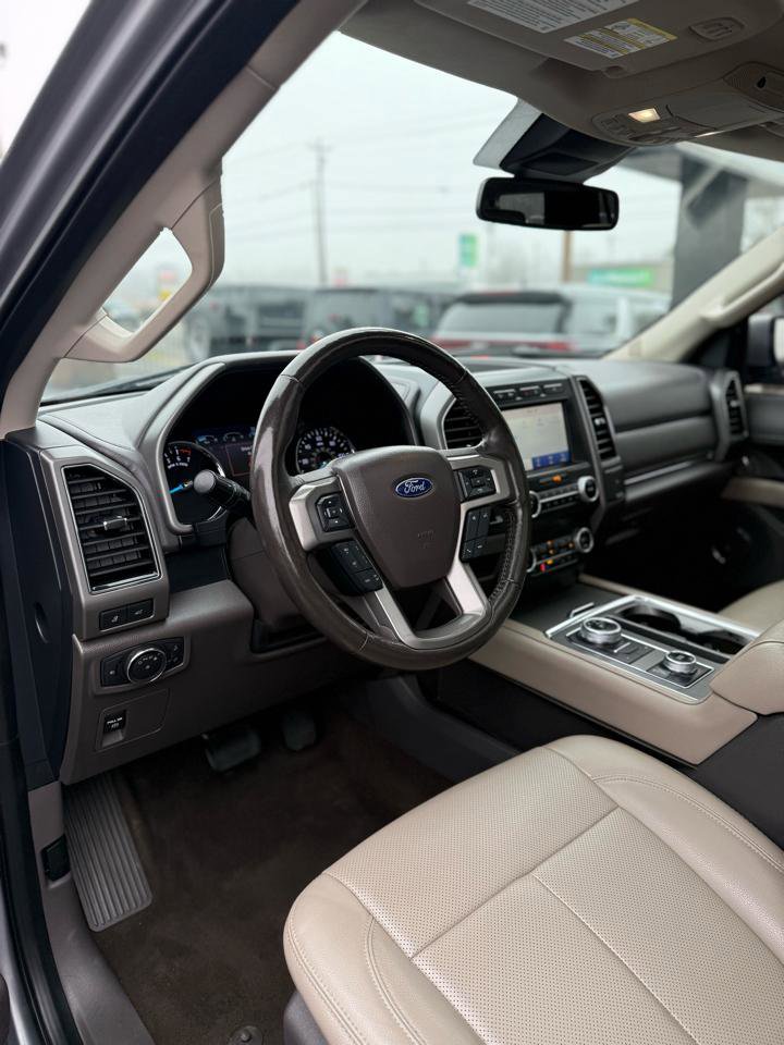 Used 2021 Ford Expedition Max XLT image 6