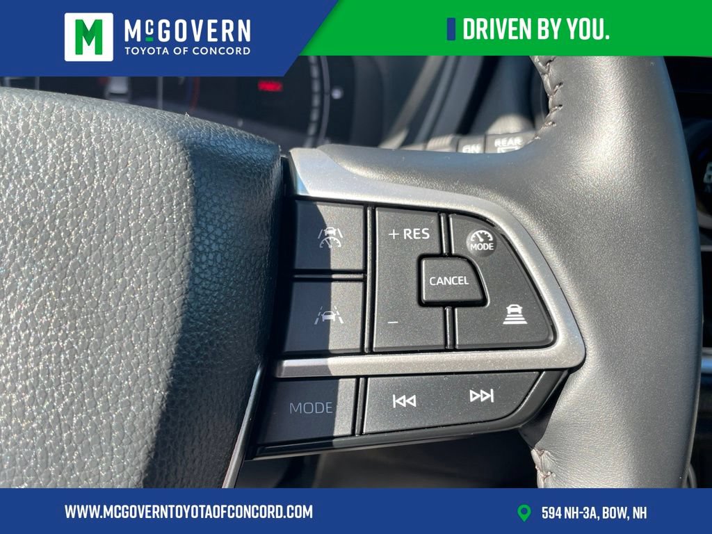 Used 2026 Toyota Grand Highlander AWD image 17