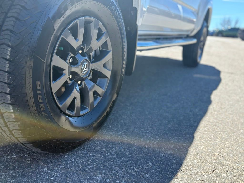 Certified 2022 Toyota Tacoma SR5 w/ Technology Package image 13