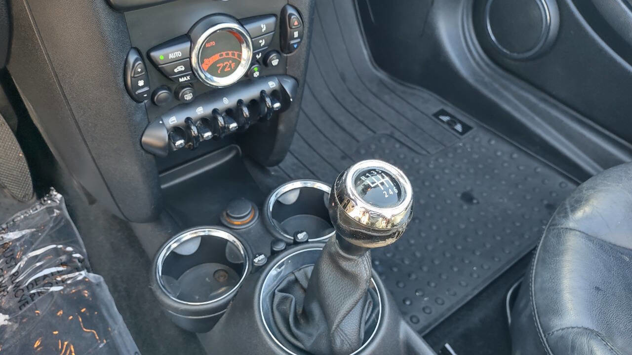 Used 2011 MINI Cooper Convertible image 19