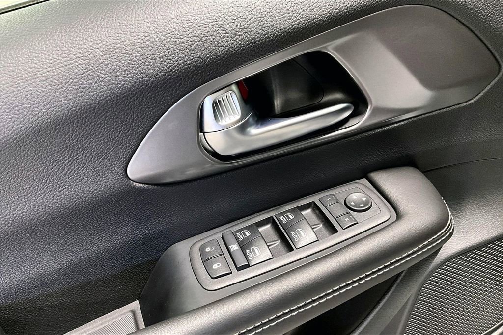 New 2026 Chrysler Voyager LX FWD image 18
