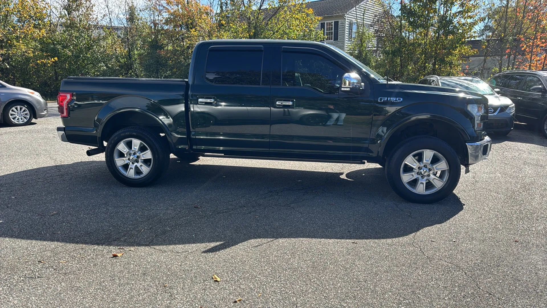 Used 2015 Ford F150 Lariat w/ Equipment Group 502A Luxury image 4