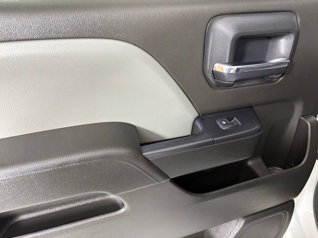 Used 2018 Chevrolet Silverado 1500 Custom w/ Custom Value Package AWD/4WD image 34