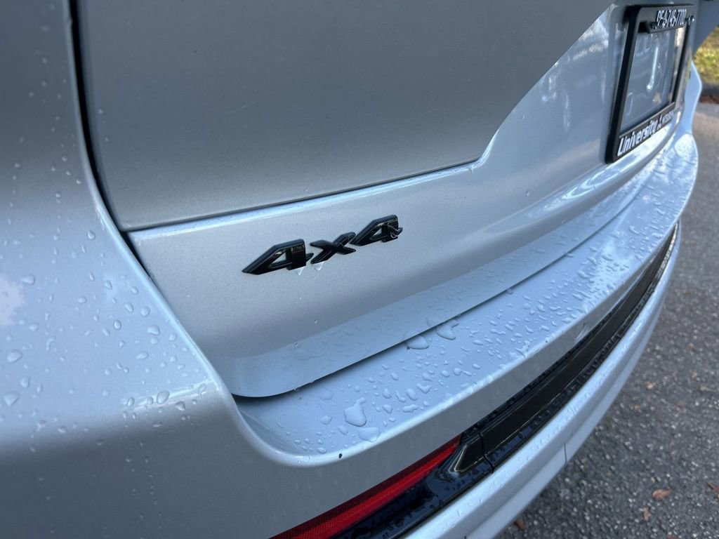 Used 2025 Jeep Grand Cherokee L Summit w/ Advanced Protech Group IV image 18