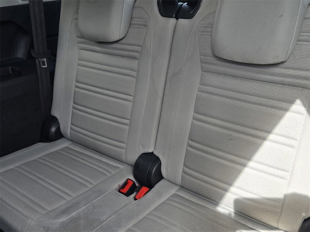 Used 2022 Volkswagen Tiguan S image 14