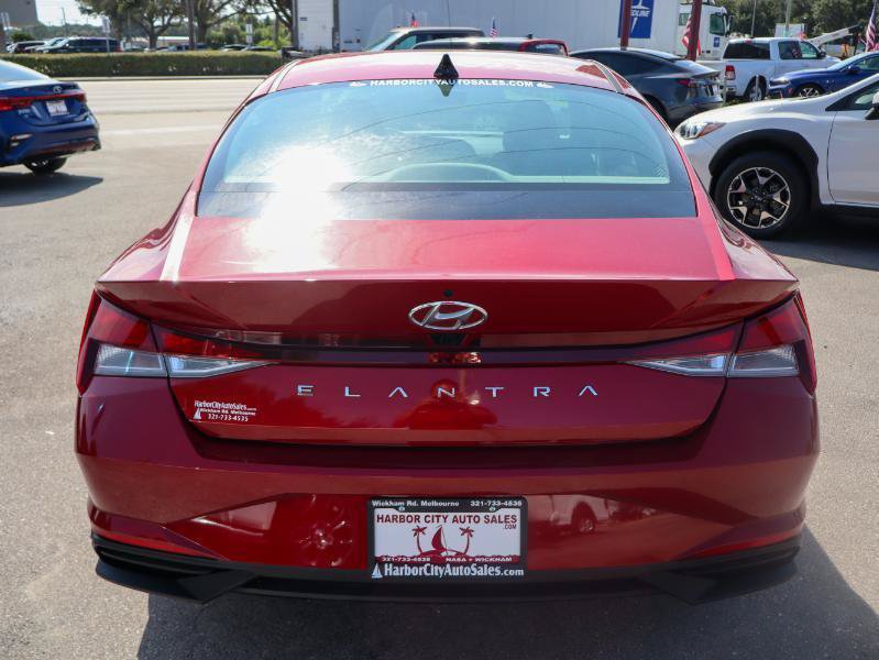 Used 2023 Hyundai Elantra SEL w/ Convenience Package FWD image 4
