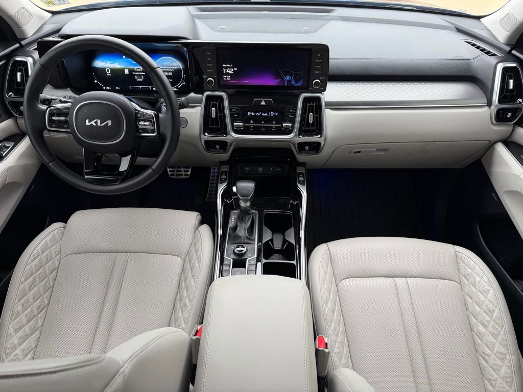 Used 2023 Kia Sorento SX image 18