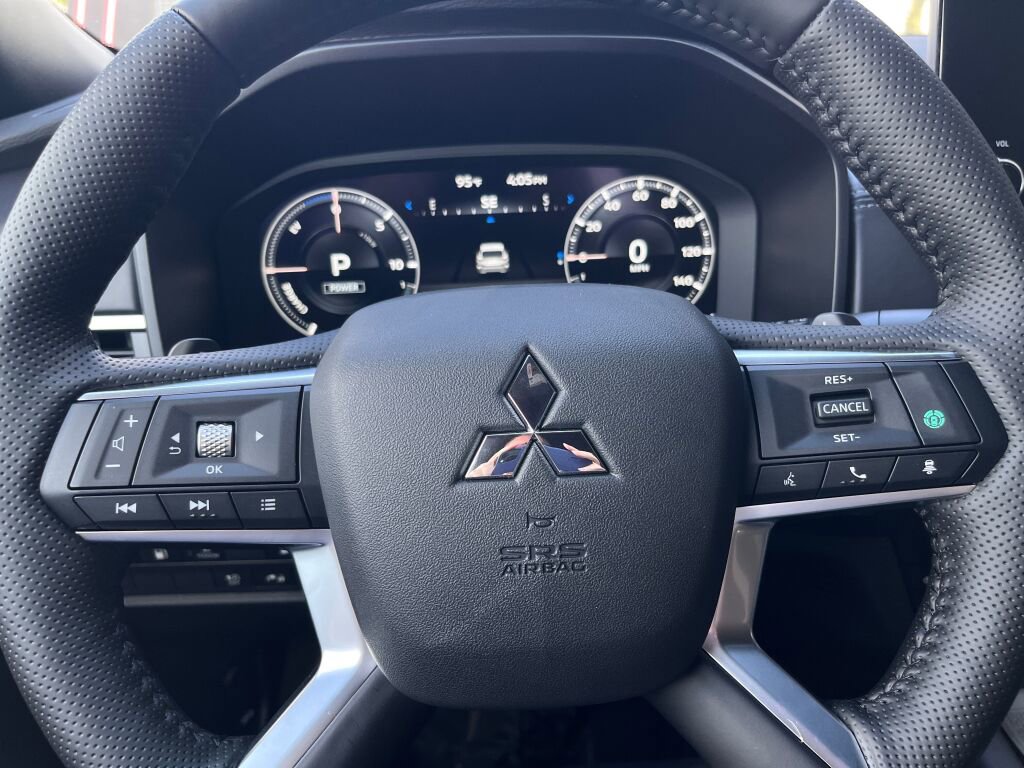 New 2025 Mitsubishi Outlander SEL Black Edition image 15