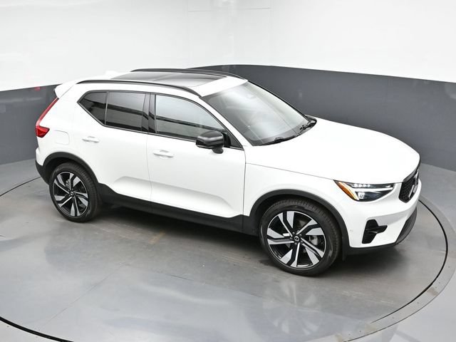 Used 2023 Volvo XC40 B5 Ultimate w/ Protection Package Premier AWD/4WD image 44