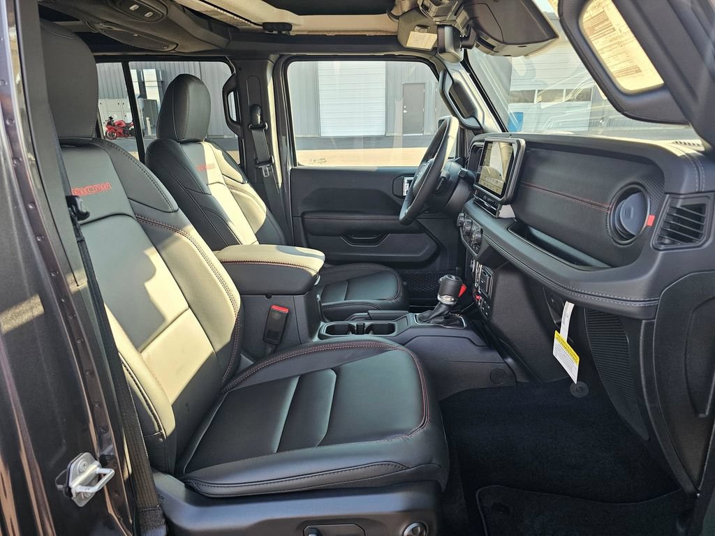 New 2025 Jeep Wrangler Unlimited Rubicon AWD/4WD image 15