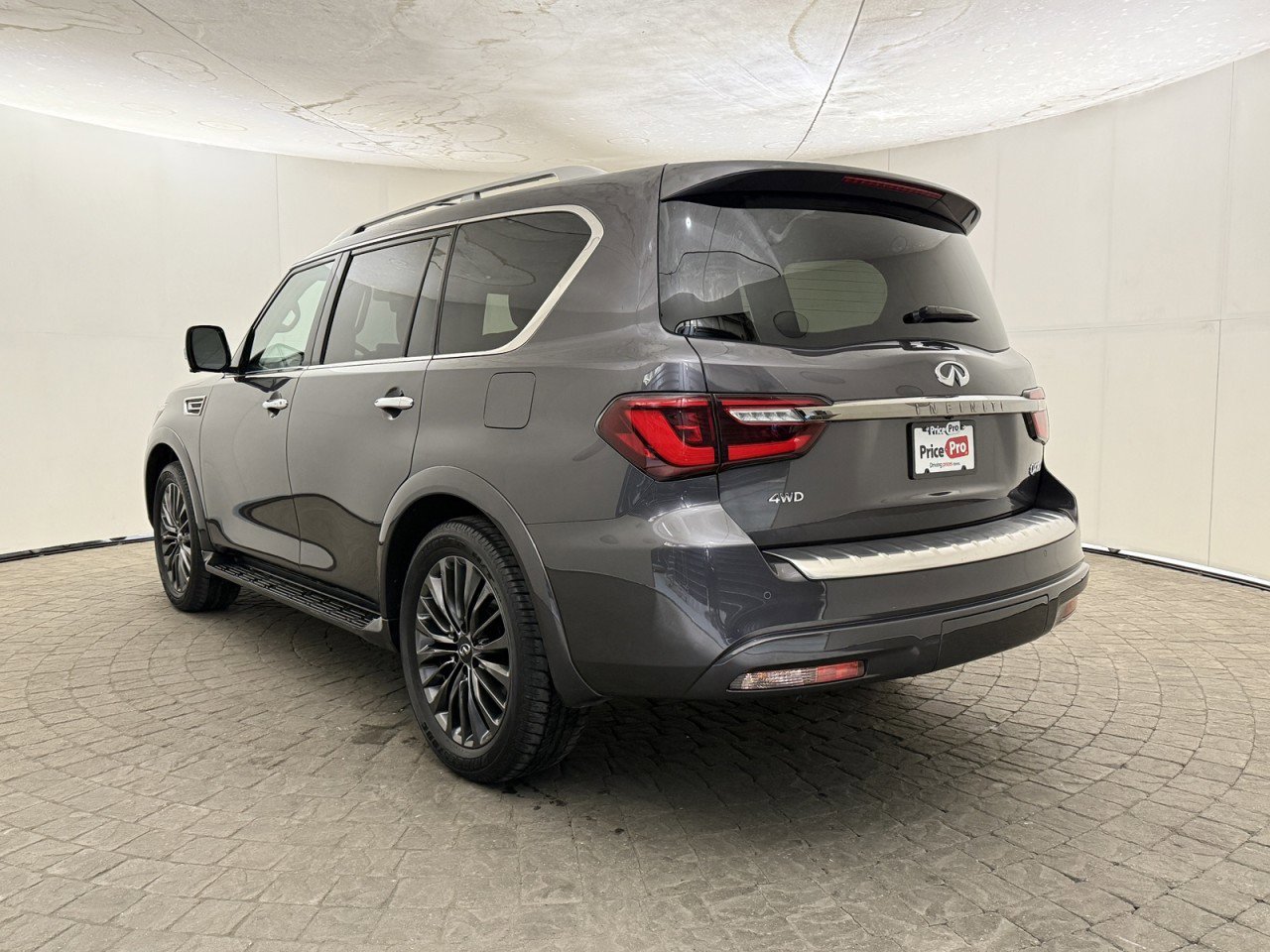 Used 2024 INFINITI QX80 Premium Select w/ Cargo Package image 5