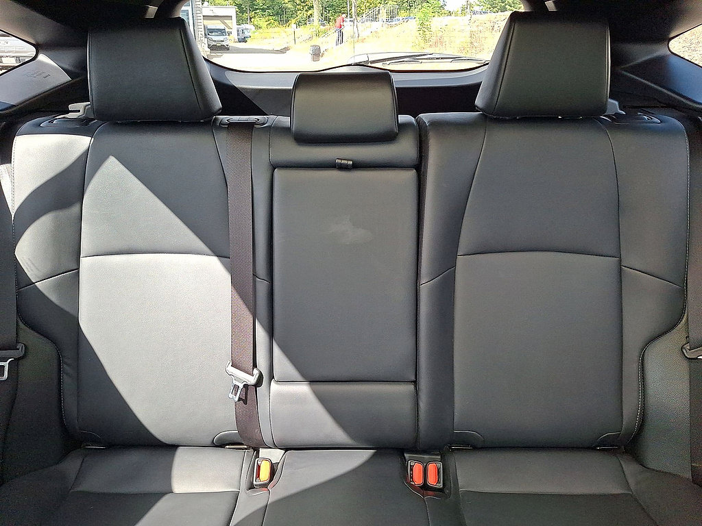 Used 2023 Toyota Venza Nightshade AWD/4WD image 13