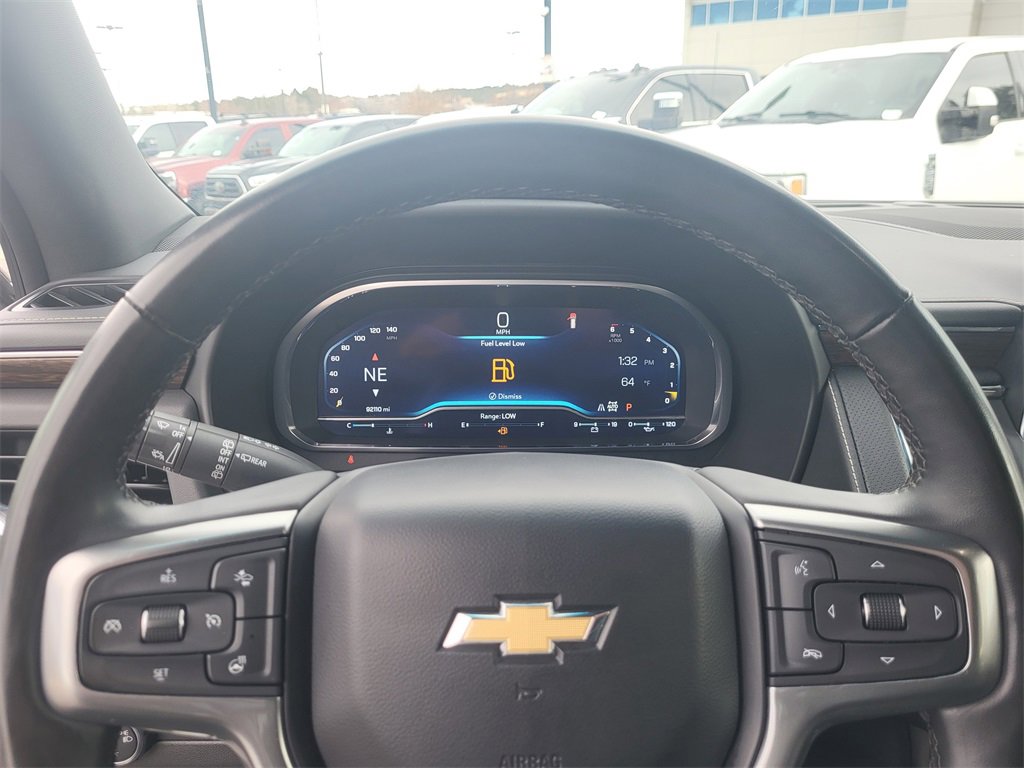 Used 2023 Chevrolet Suburban Premier image 11