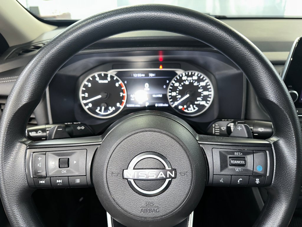 Used 2024 Nissan Rogue SV AWD/4WD image 9