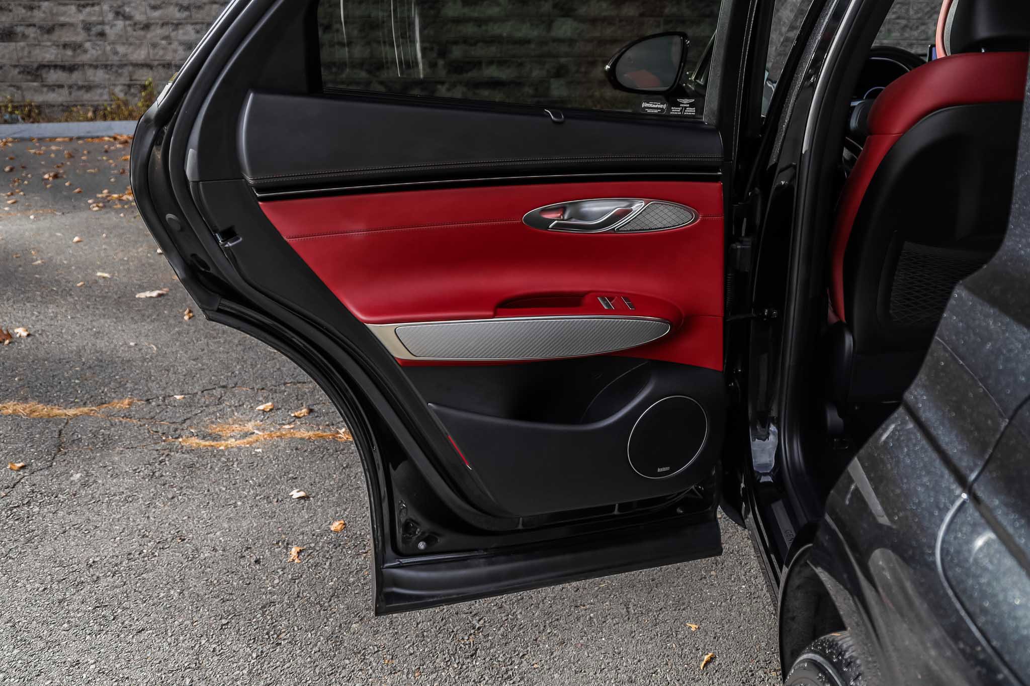 Used 2023 Genesis GV70 2.5T w/ Sport Prestige Package image 19