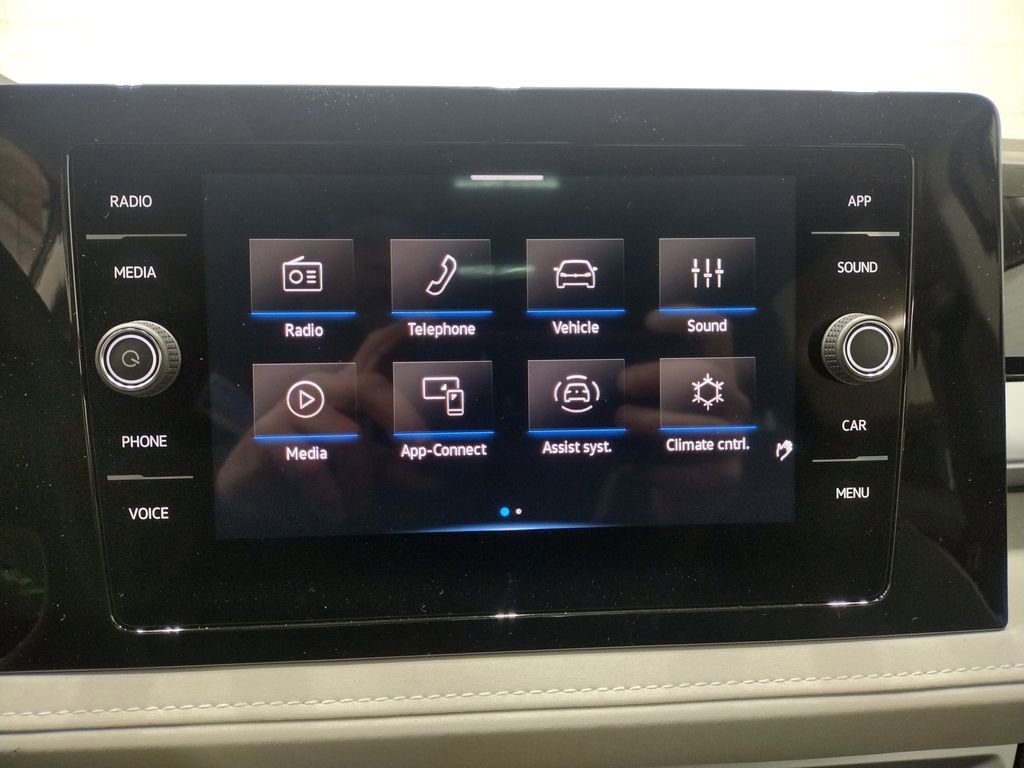 New 2025 Volkswagen Taos SE image 29