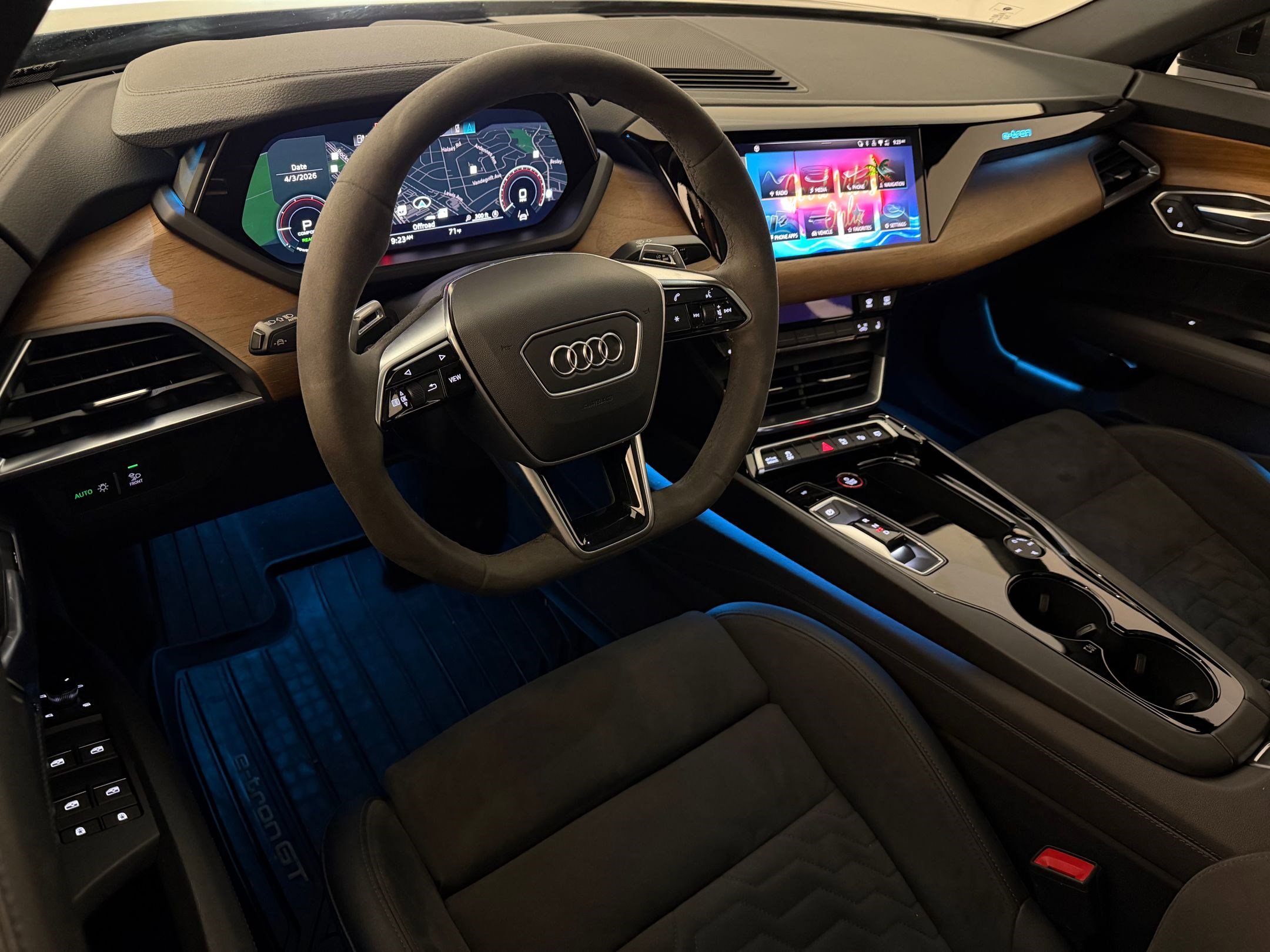 Used 2023 Audi e-tron GT Prestige w/ Prestige Package AWD/4WD image 4