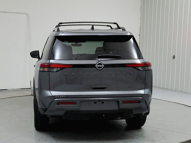 New 2026 Nissan Pathfinder SL w/ SL Premium Package image 6