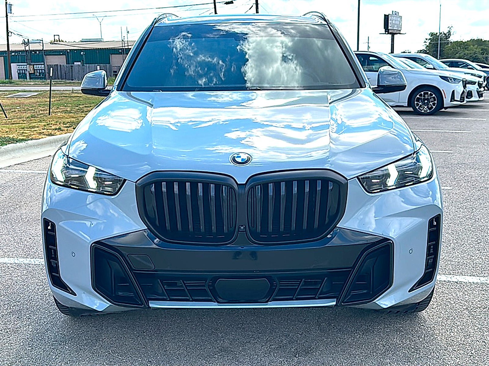 Used 2024 BMW X5 xDrive40i w/ M Sport Package AWD/4WD image 11