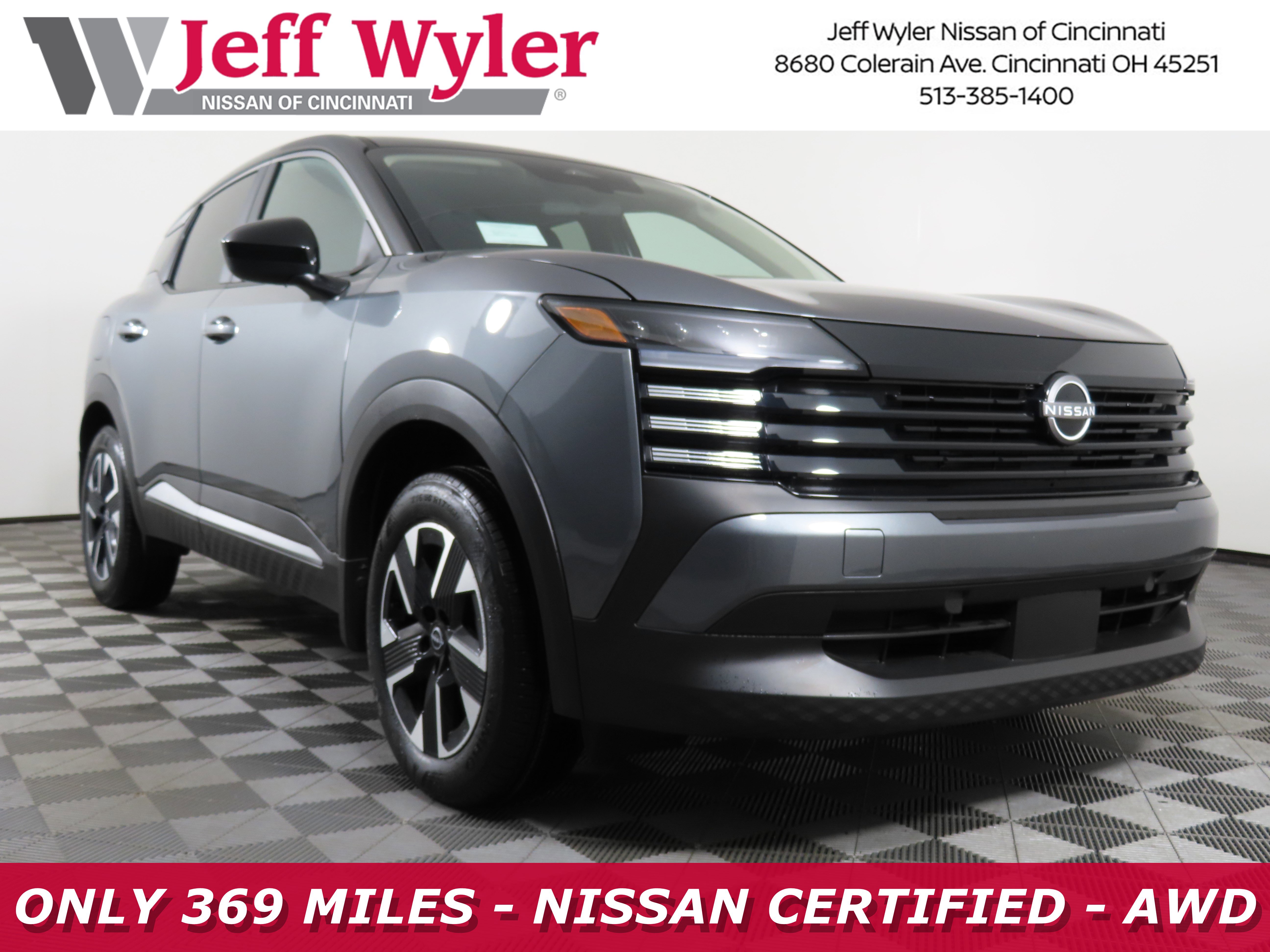 Certified 2025 Nissan Kicks SV w/ Charging Package image 1