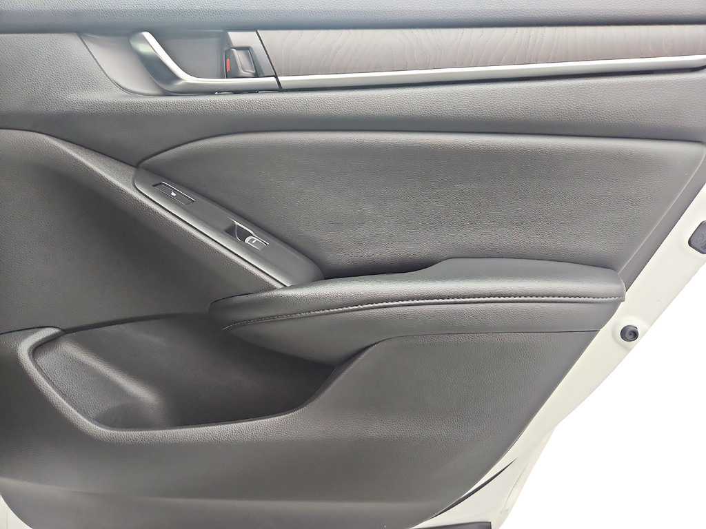 Used 2021 Honda Accord EX-L image 27