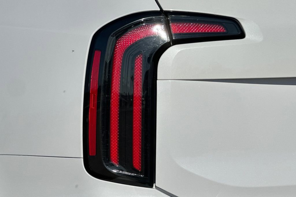 Used 2024 Kia Telluride EX image 30