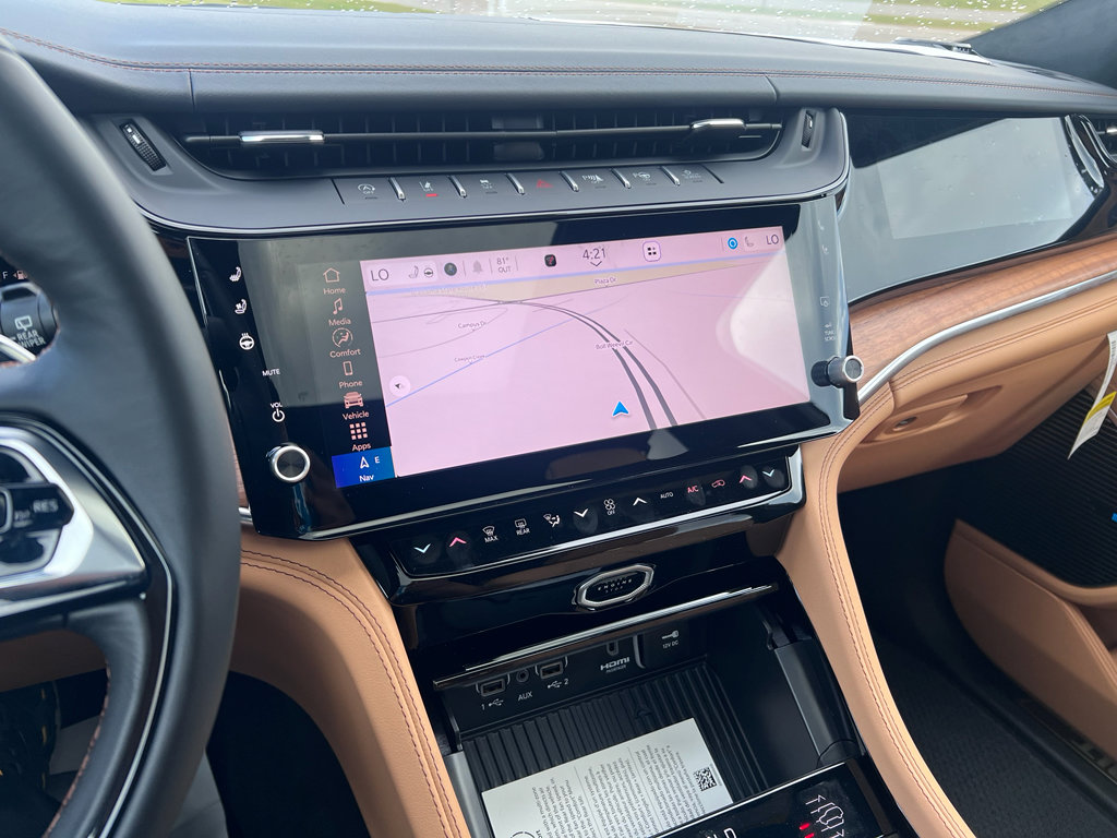 New 2026 Jeep Grand Cherokee Summit w/ Obsidian Package AWD/4WD image 23