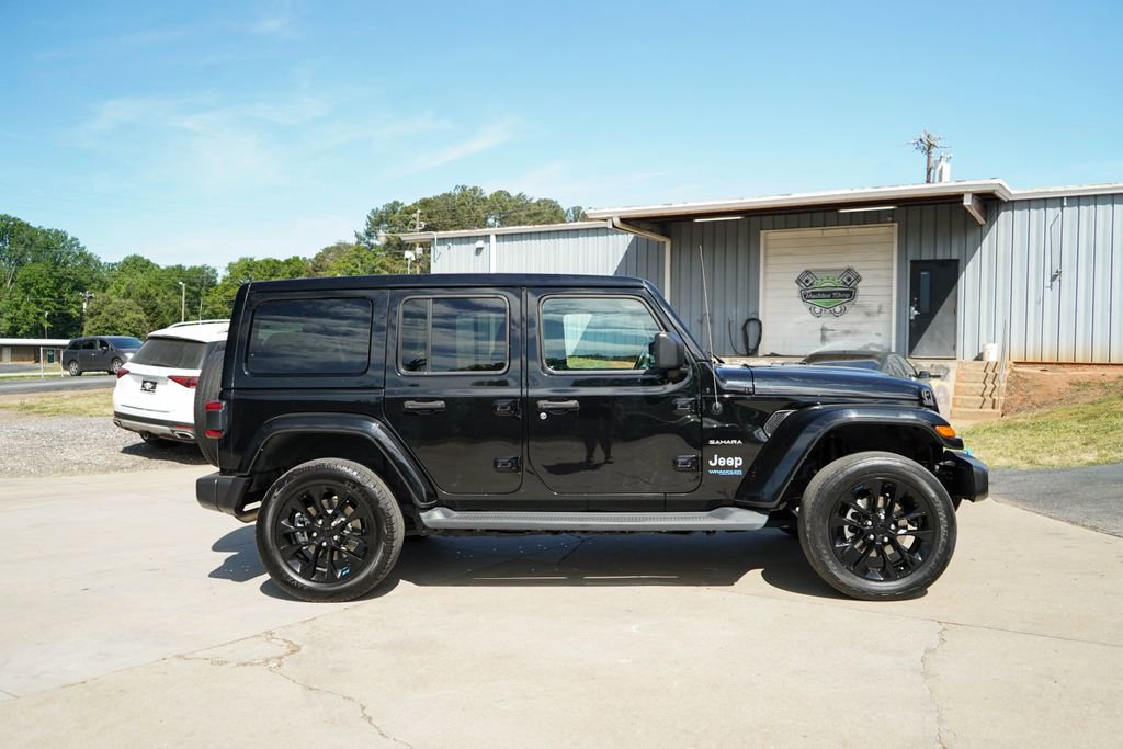 Used 2022 Jeep Wrangler Unlimited Sahara w/ Cold Weather Group image 3