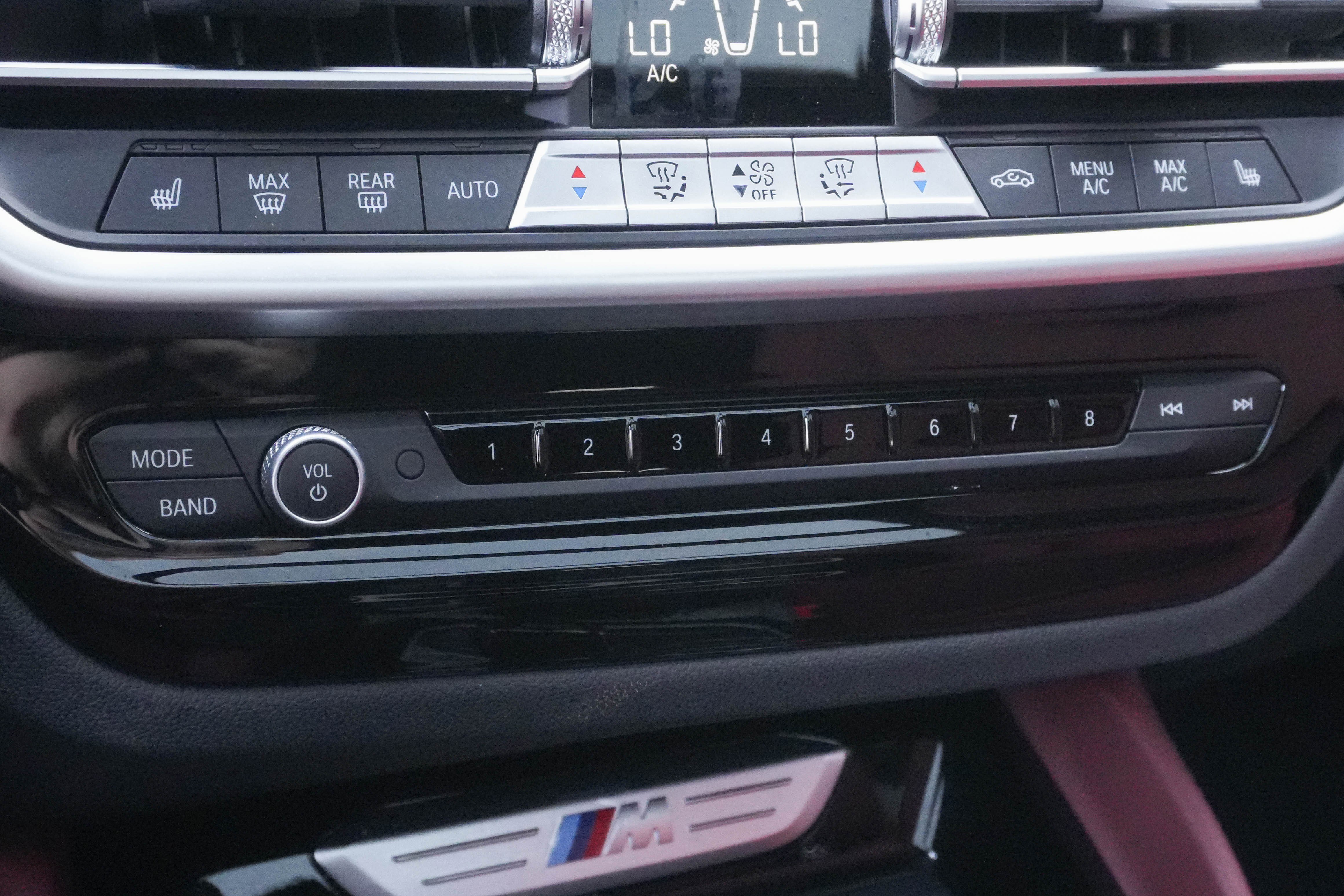 Certified 2024 BMW X4 M40i w/ Premium Package image 27