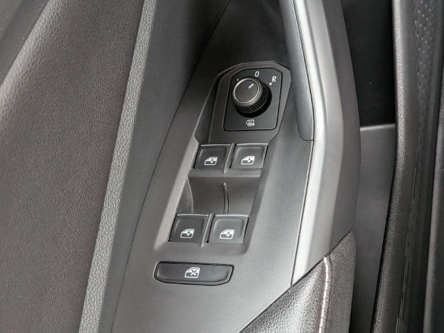 Certified 2025 Volkswagen Jetta Sport FWD image 24