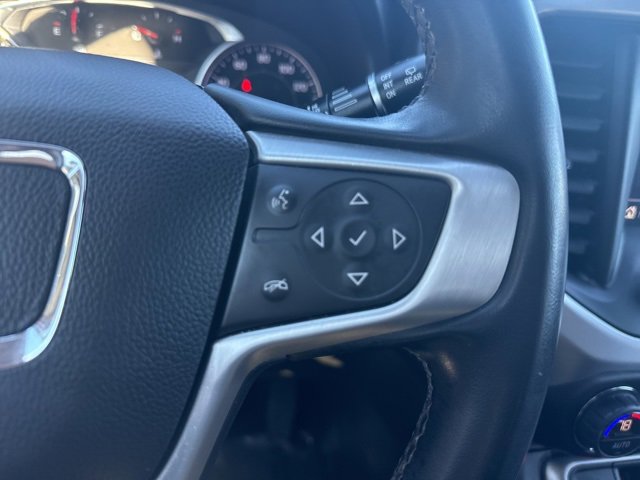 Used 2023 GMC Acadia SLT w/ Elevation Edition image 17