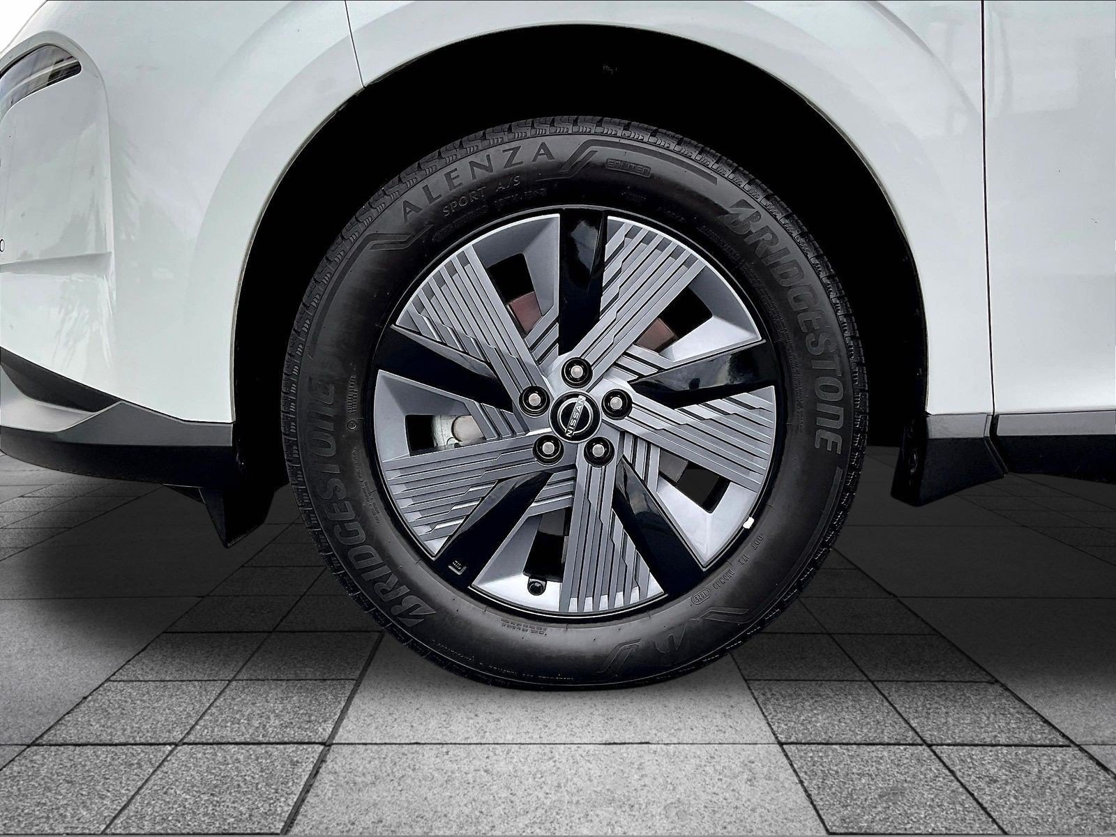 Certified 2025 Nissan Murano SL AWD/4WD image 37