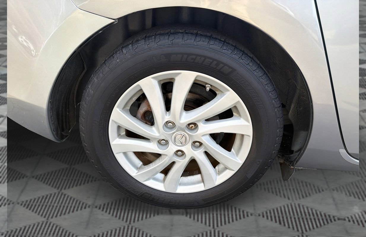 Used 2012 MAZDA MAZDA3 i Grand Touring image 33