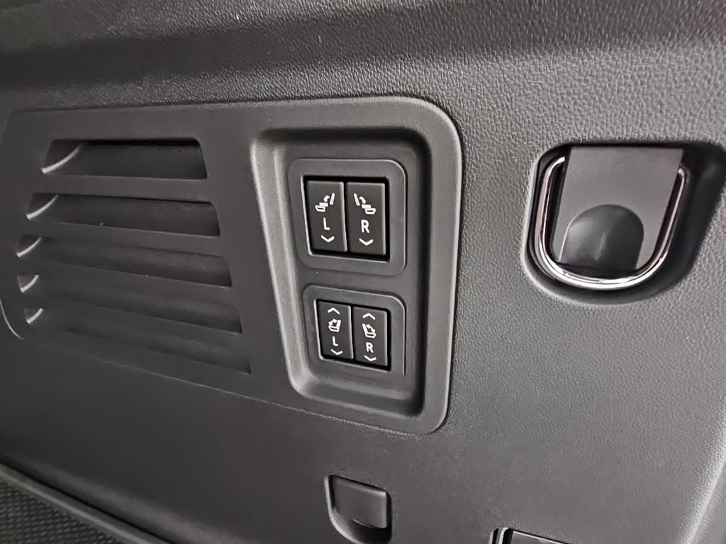 New 2026 Buick Enclave Sport Touring w/ Power Package image 38