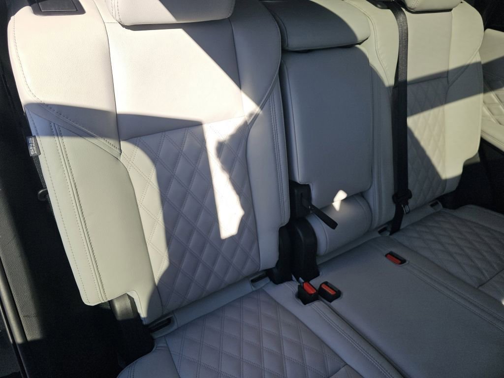 Used 2024 Mitsubishi Outlander SEL image 29