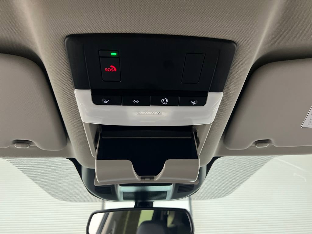 Used 2025 Nissan Rogue SL image 60