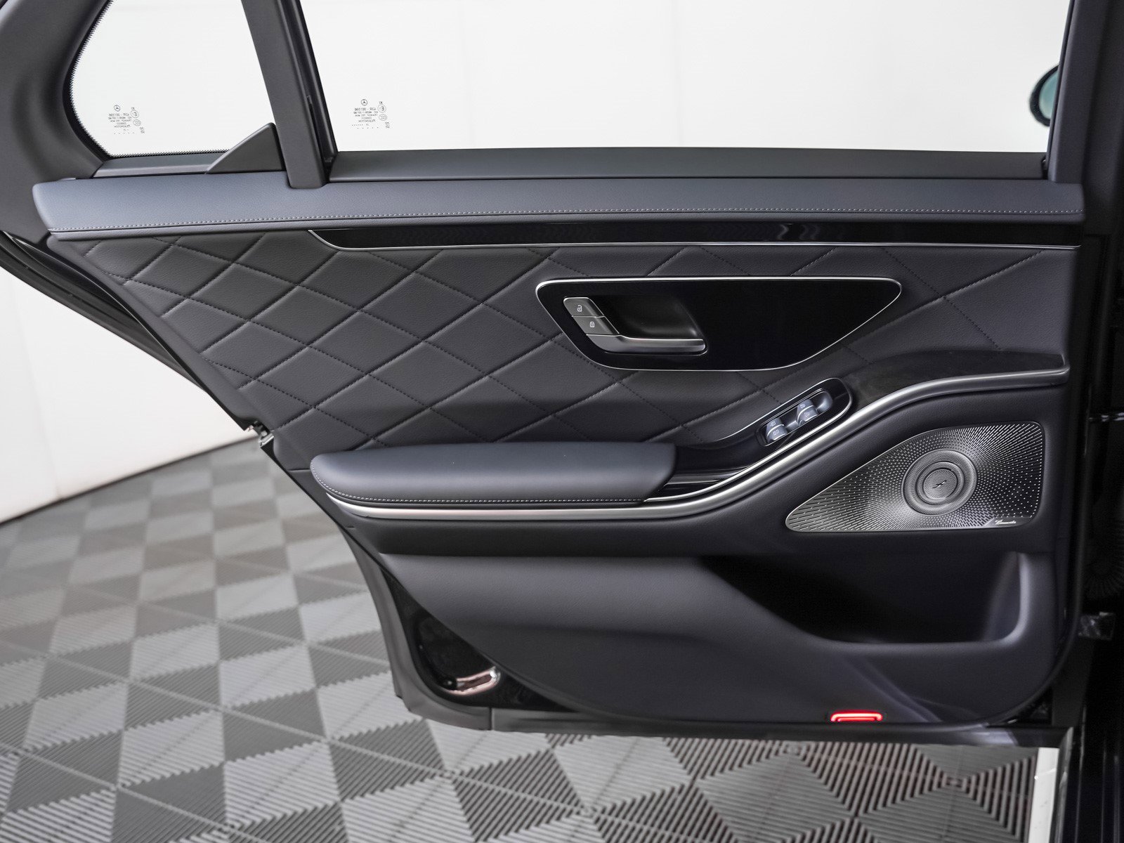 New 2026 Mercedes-Benz S 580 4MATIC Sedan image 24
