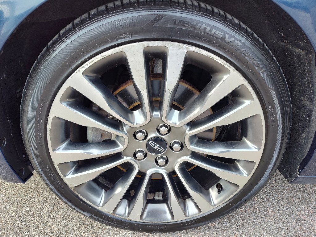 Used 2017 Lincoln Continental Reserve w/ Climate Package image 18