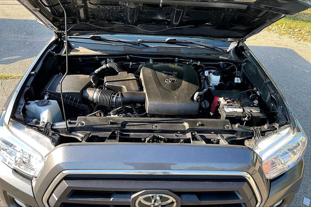 Used 2024 Toyota Tacoma TRD Sport AWD/4WD image 12