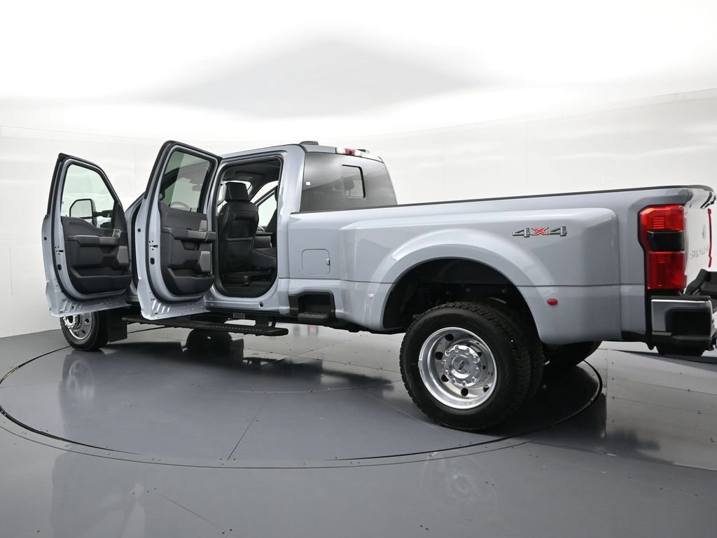 New 2026 Ford F450 Lariat w/ Lariat Premium Package image 39