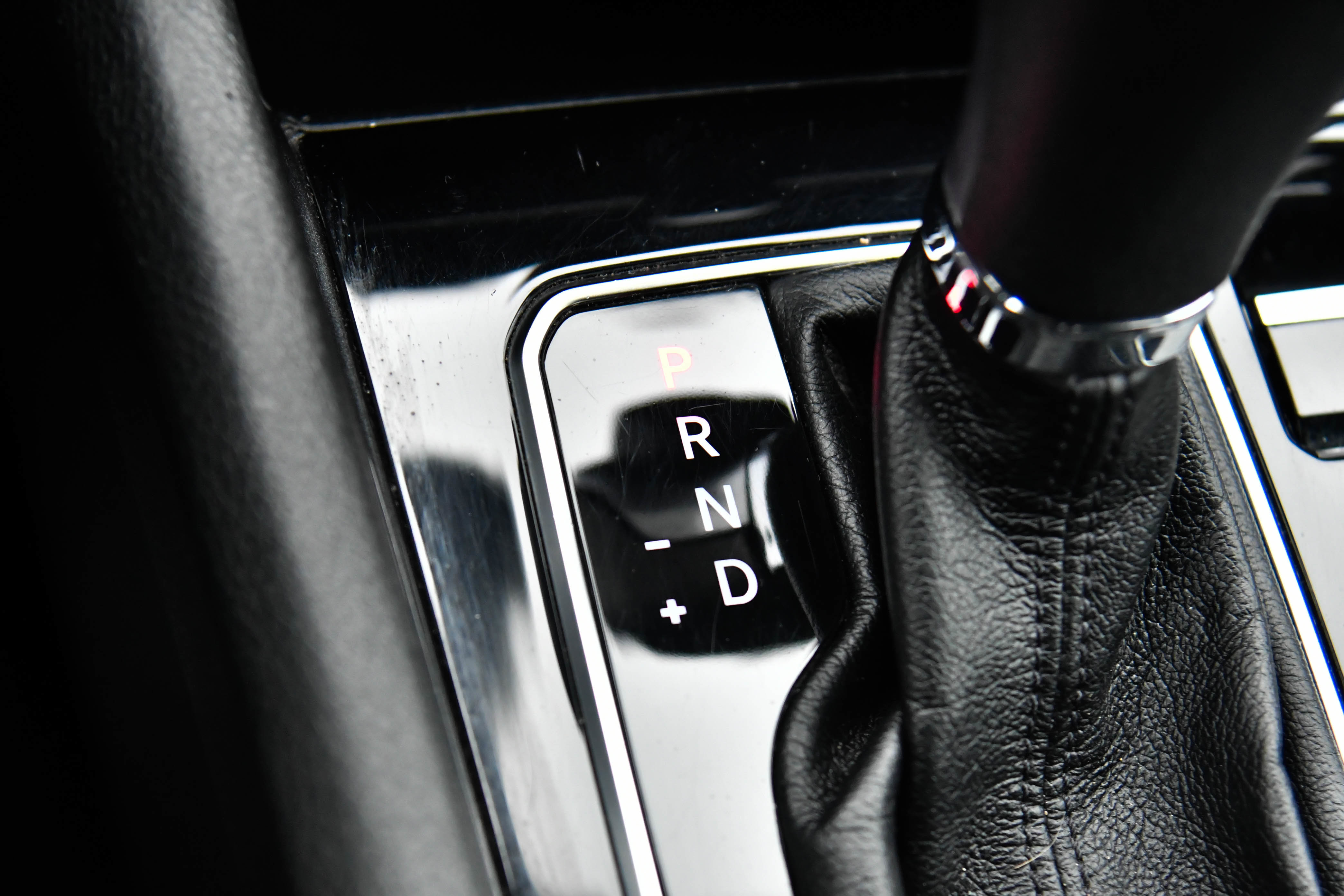 Used 2023 Jeep Compass Sport image 27